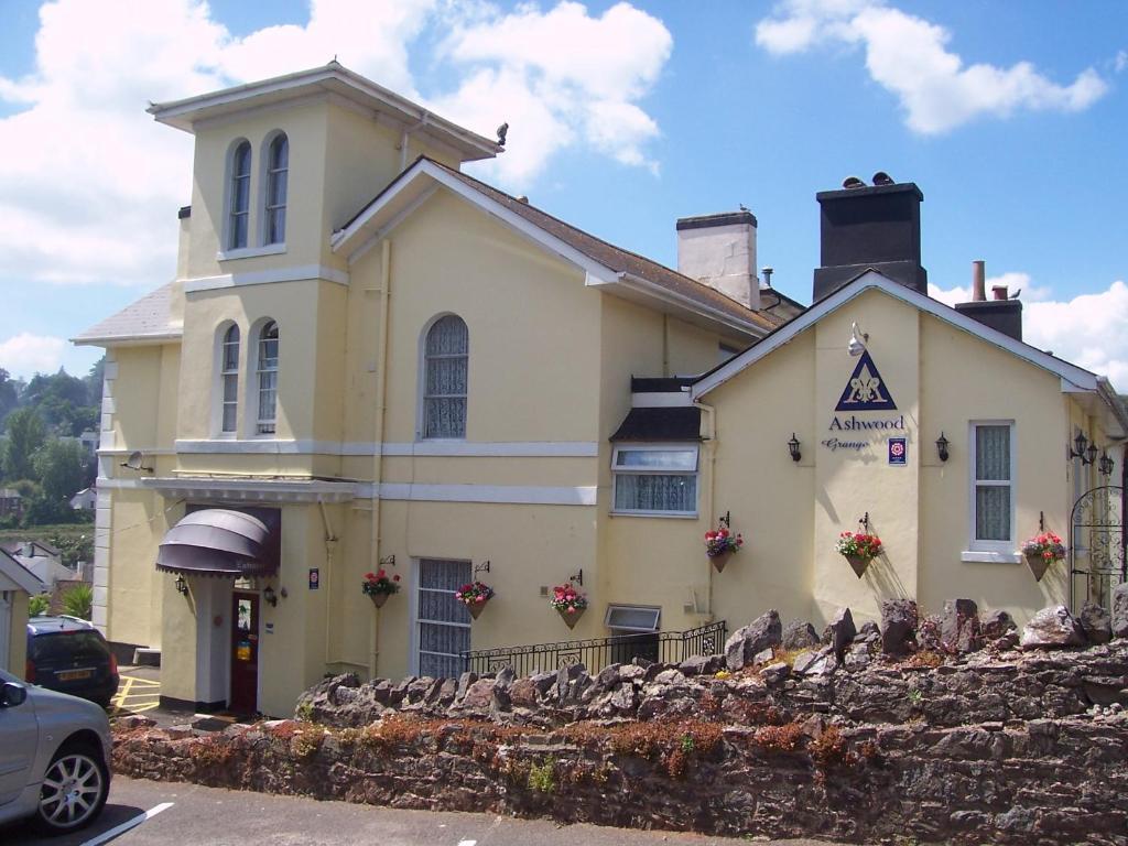 Ashwood Grange Bed & Breakfast Торки Екстериор снимка