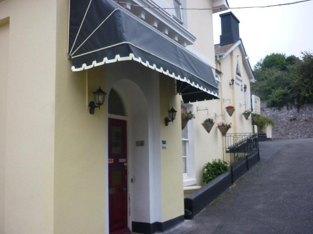 Ashwood Grange Bed & Breakfast Торки Екстериор снимка