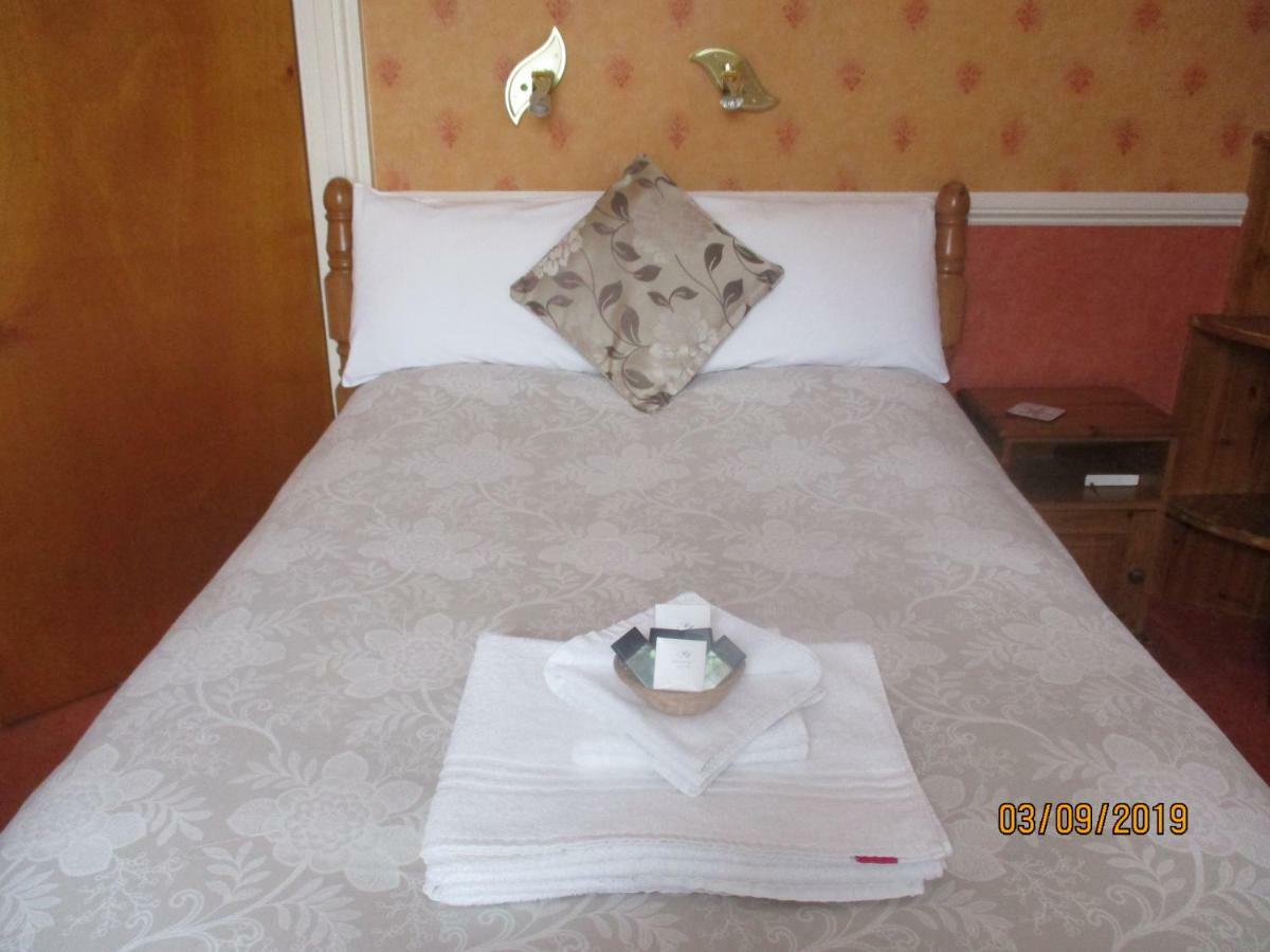 Ashwood Grange Bed & Breakfast Торки Екстериор снимка